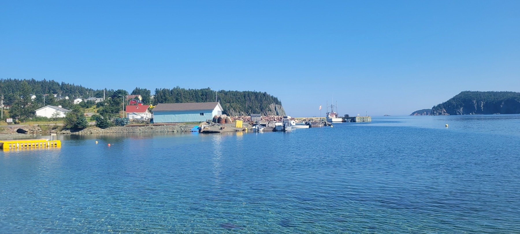 Homes and waterfront buildings in Beachside